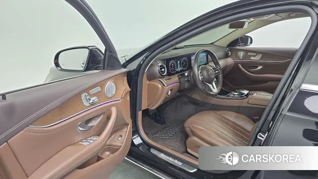 Mercedes-Benz E-Class W213 id 3778529 из Кореи 20