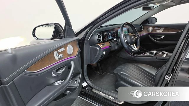 Mercedes-Benz E-Class W213 id 4658356 из Кореи 37
