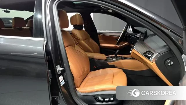 BMW 5 Series (G30) id 3703197 из Кореи 20