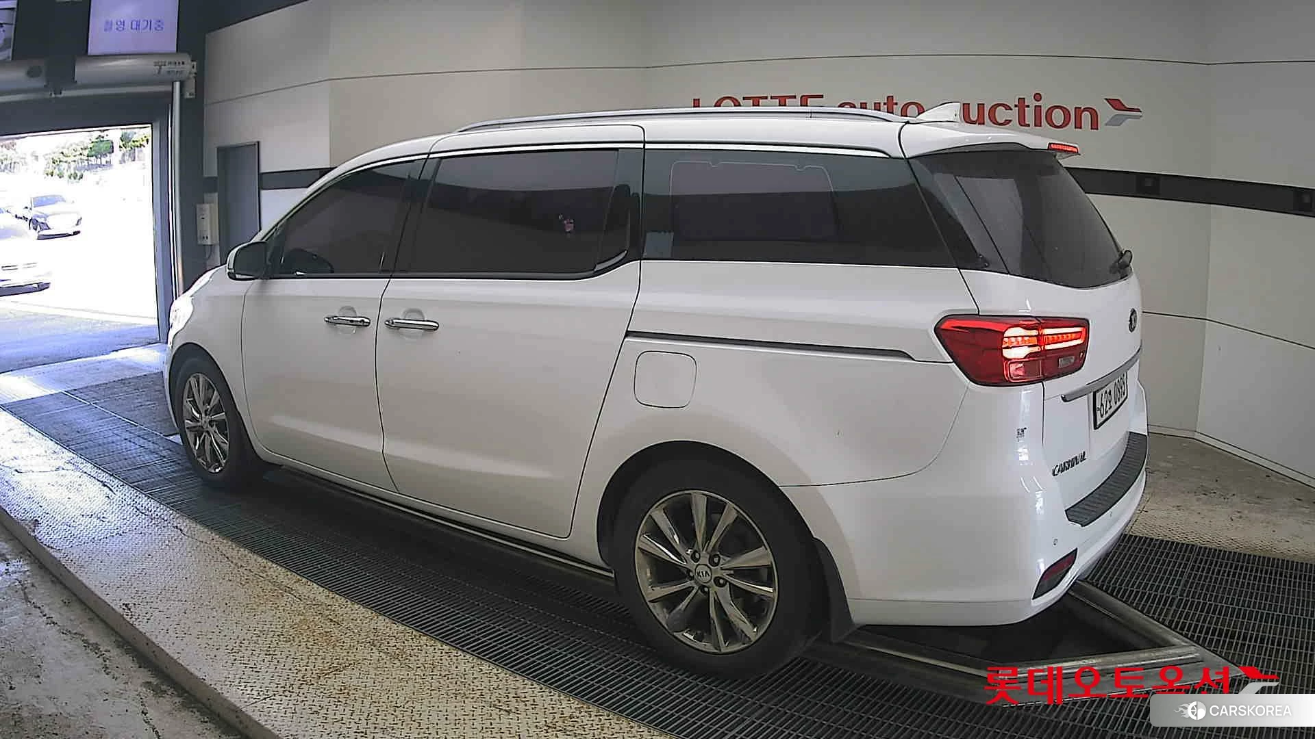 Kia Carnival id 4909152 из Кореи 37