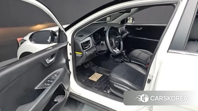 Kia Stonic id 3434518 из Кореи 20