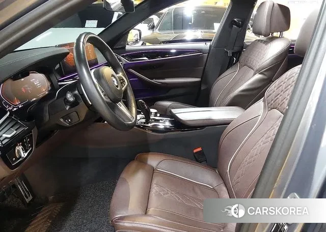 BMW 5 Series (G30) id 3348313 из Кореи 20