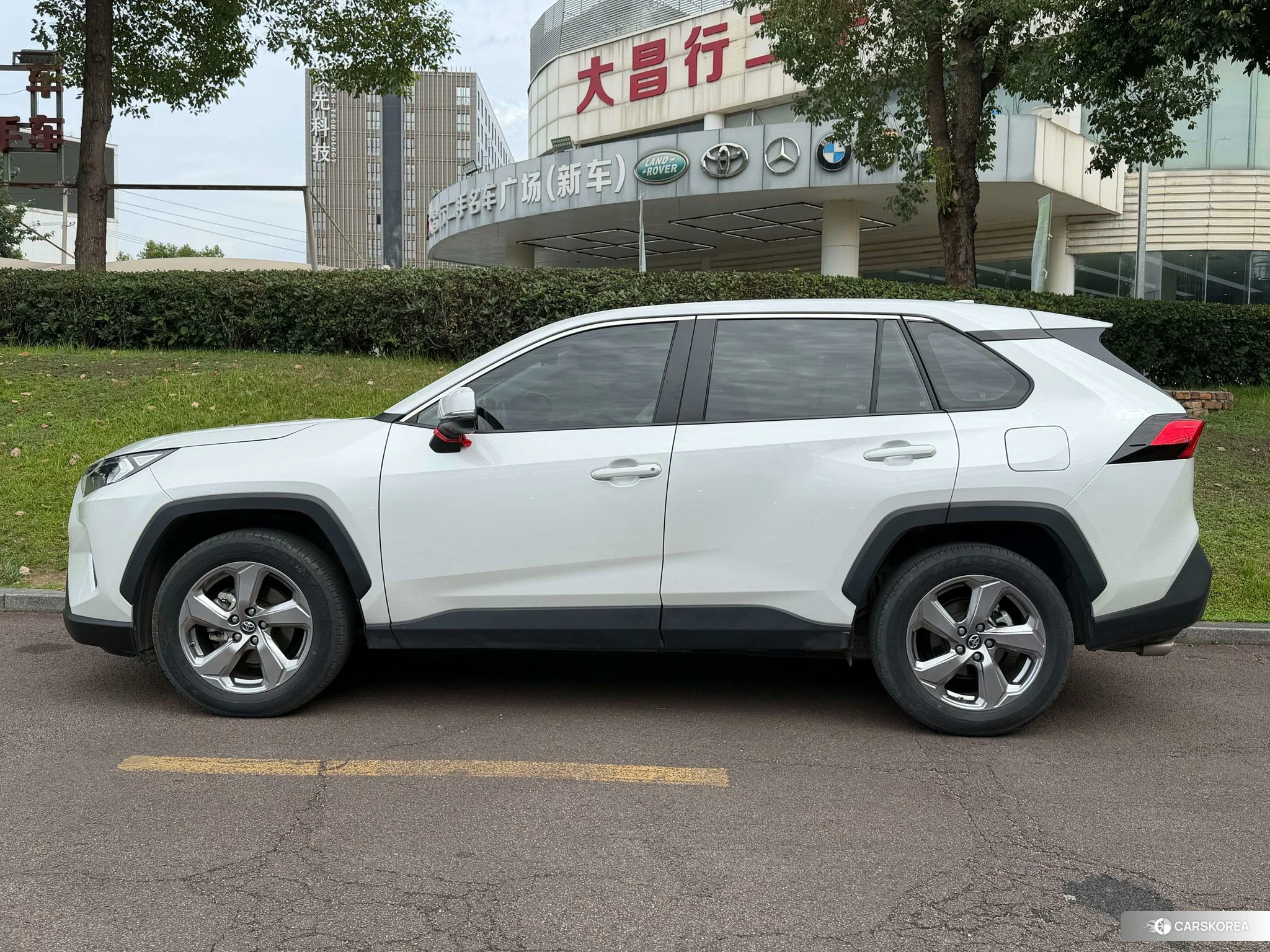 Toyota RAV4 id 4513781 из Китая 13