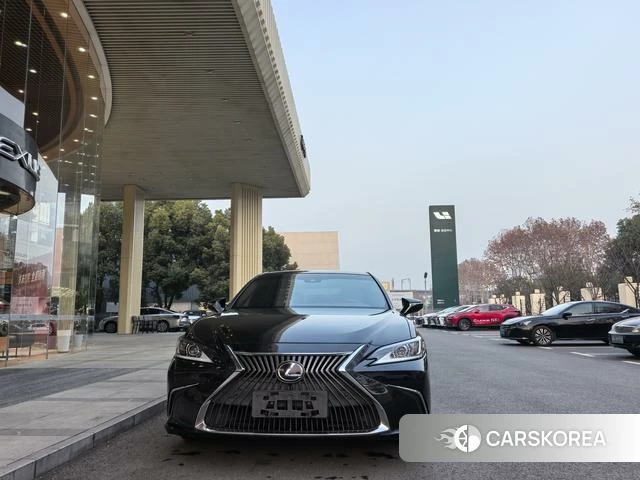 Lexus ES id 4279029 из Китая 17