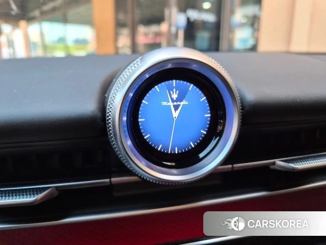 Maserati Grecale id 4393579 из Кореи 10