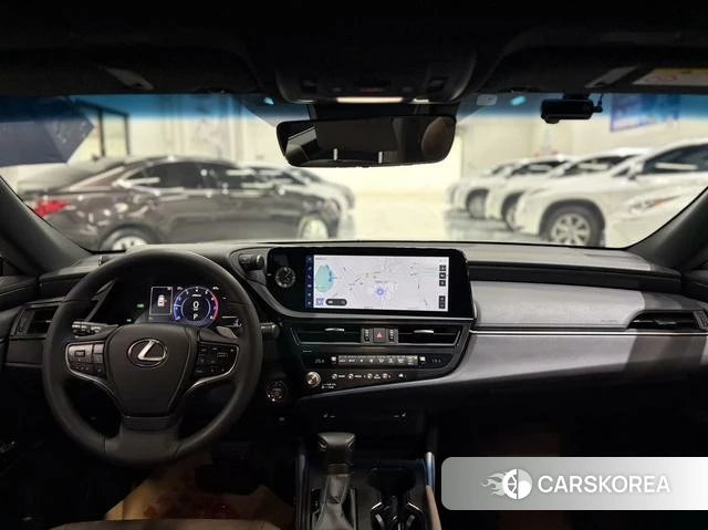 Lexus ES id 4348914 из Китая 14