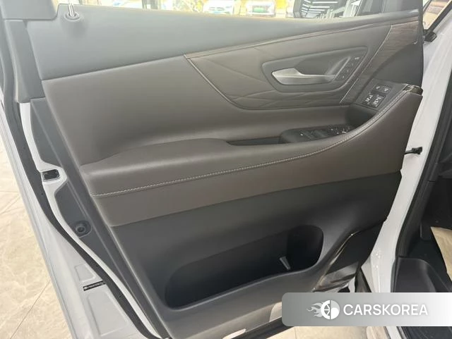Toyota Elfa id 4239607 из Китая 11