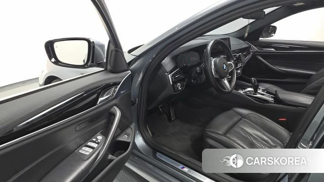 BMW 5 Series (G30) id 3955362 из Кореи 20