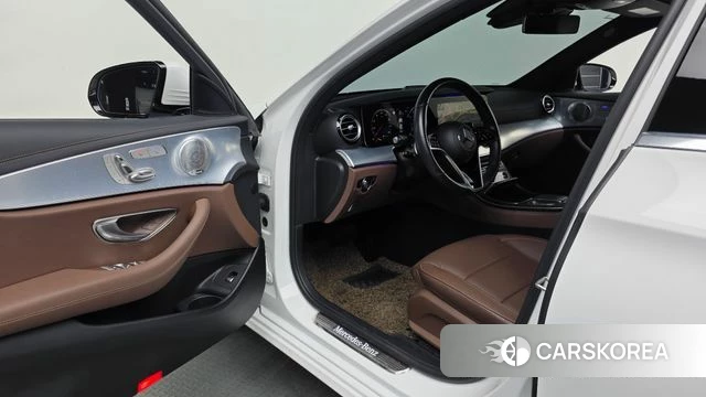 Mercedes-Benz E-Class W213 id 4727146 из Кореи 31