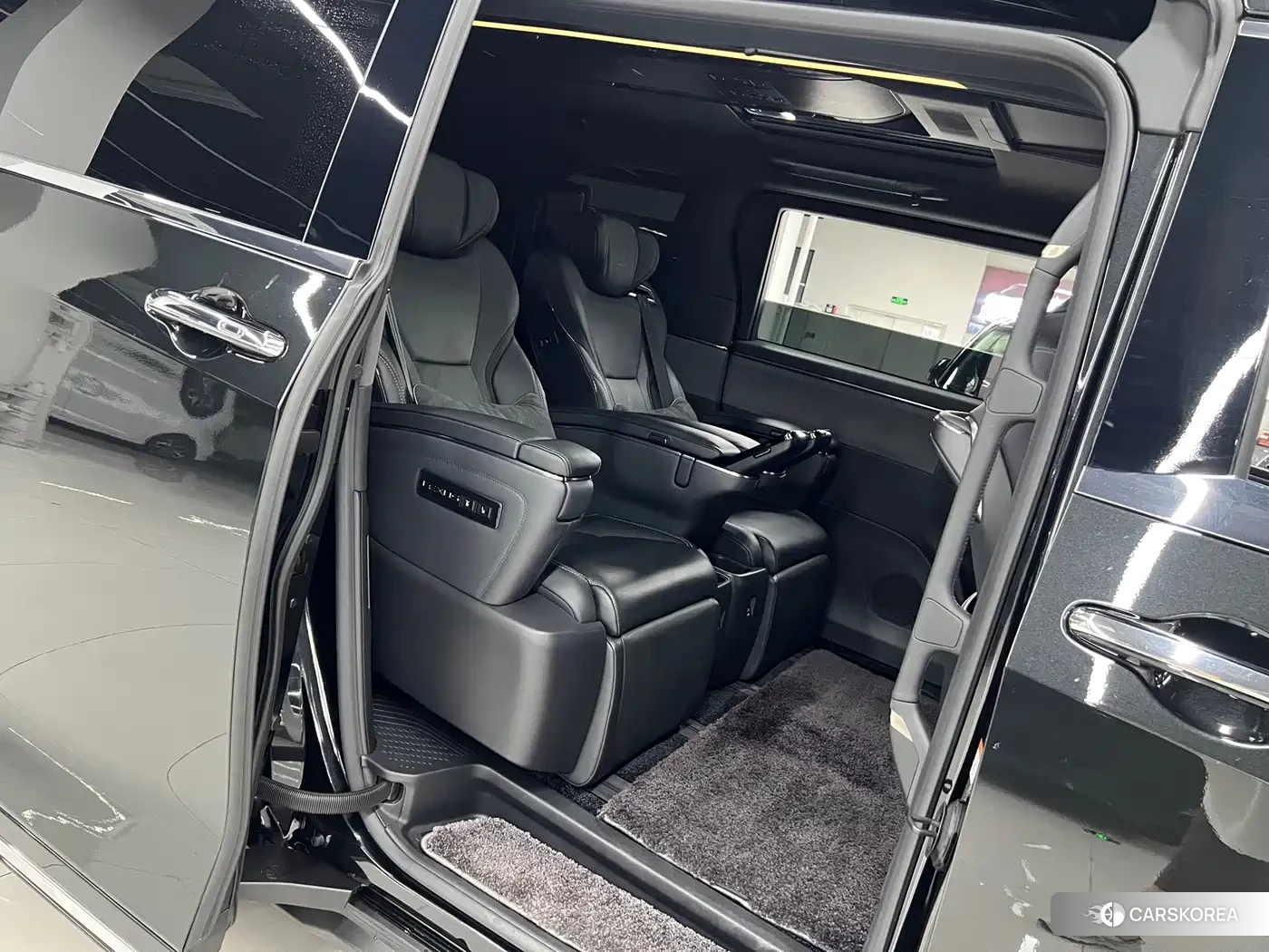 Lexus LM id 4664486 из Китая 28