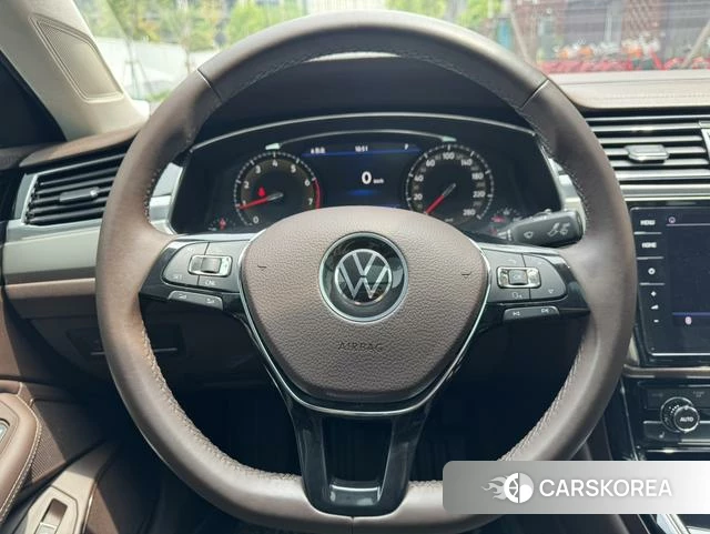 Volkswagen Huiang id 4272914 из Китая 26