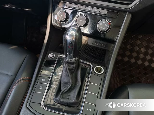 Volkswagen Bora id 4271158 из Китая 20