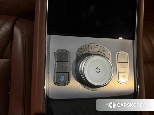 Genesis G90 (RS4) id 4267326 из Кореи 15