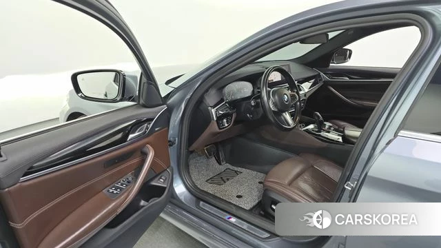 BMW 5 Series (G30) id 3820736 из Кореи 20