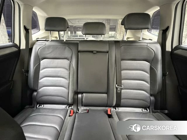 Volkswagen Tiguan L id 4359006 из Китая 17