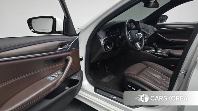 BMW 5 Series (G30) id 3861096 из Кореи 20