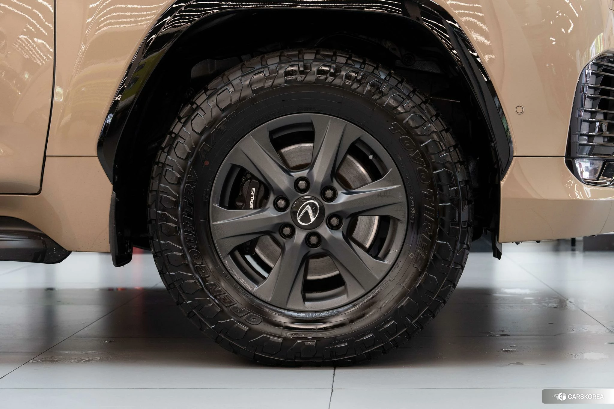 Lexus LX id 4512472 из Китая 21