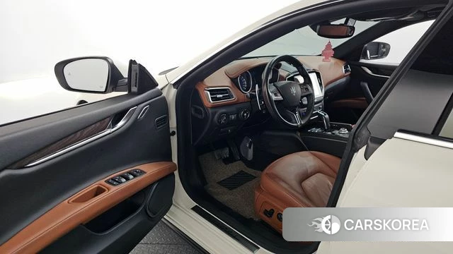 Maserati Ghibli id 3917030 из Кореи 20
