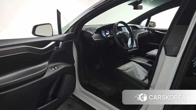 Tesla Model X id 4390372 из Кореи 33