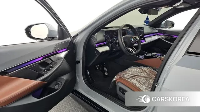 BMW 5 Series (G60) id 3720655 из Кореи 20