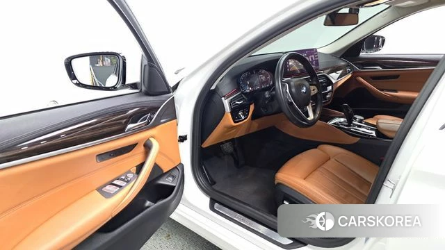BMW 5 Series (G30) id 4470717 из Кореи 34