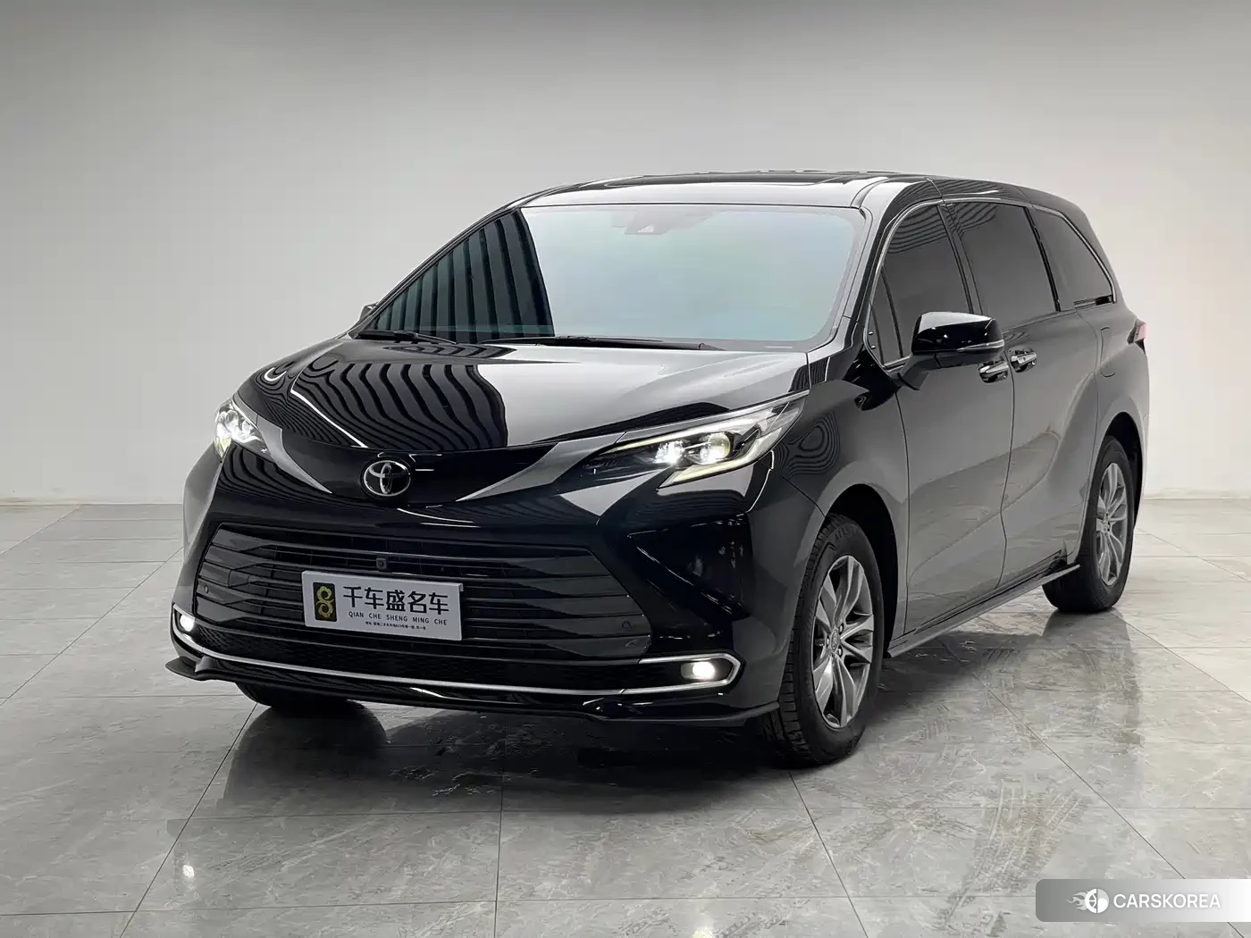 Toyota Sienna id 4653909 из Китая 21