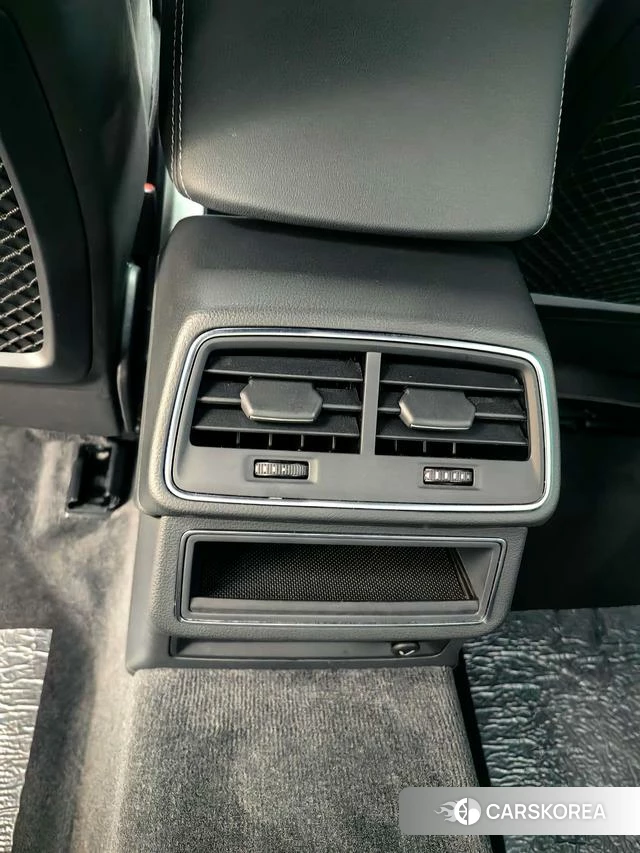 Audi A6L id 4259322 из Китая 14