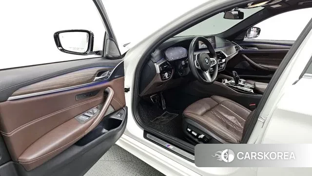 BMW 5 Series (G30) id 3428609 из Кореи 20