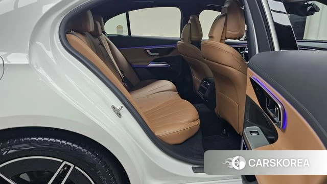 Mercedes-Benz E-Class W214 id 4607396 из Кореи 31