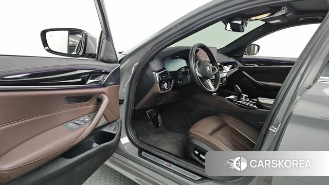 BMW 5 Series (G30) id 4769090 из Кореи 31