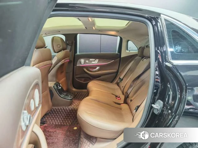 Mercedes-Benz E-class id 4260863 из Китая 15