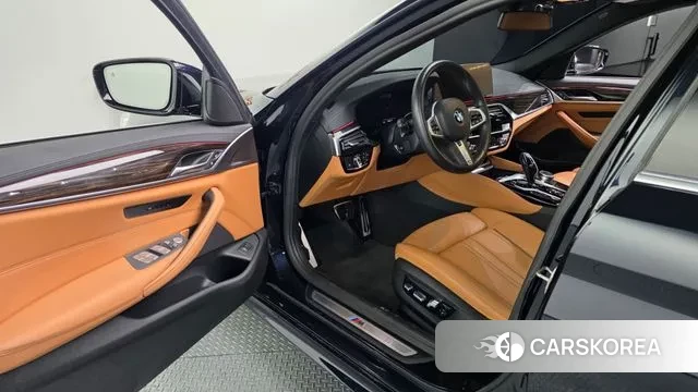 BMW 5 Series (G30) id 3787758 из Кореи 20