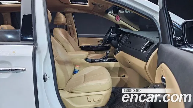 Kia The New Carnival id 2496627 из Кореи 20