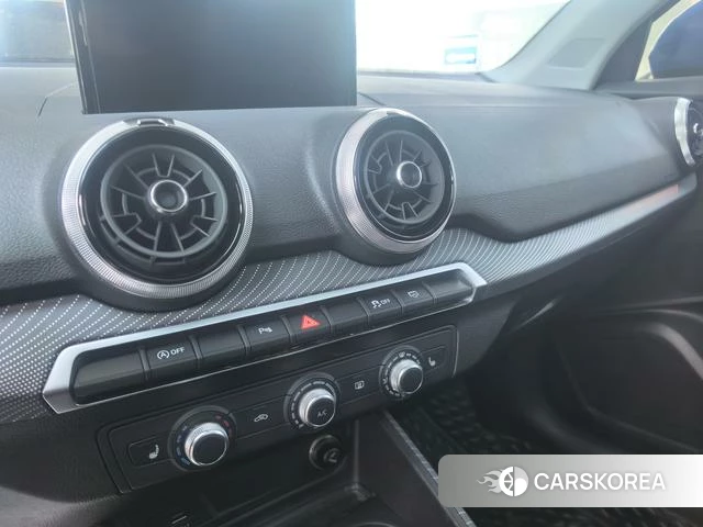 Audi Q2L id 4207455 из Китая 16