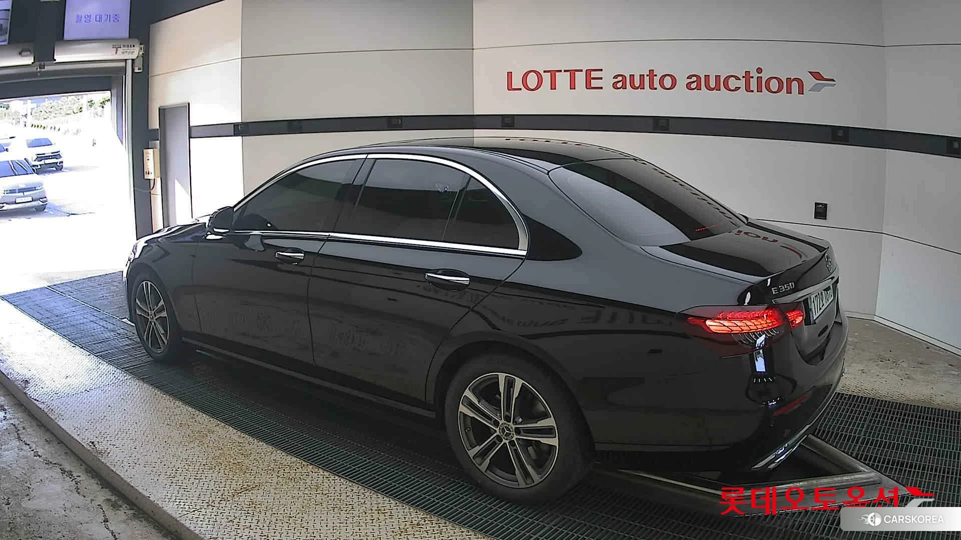 Mercedes-Benz Mercedes-Benz E350 4MATIC id 4674063 из Кореи 36