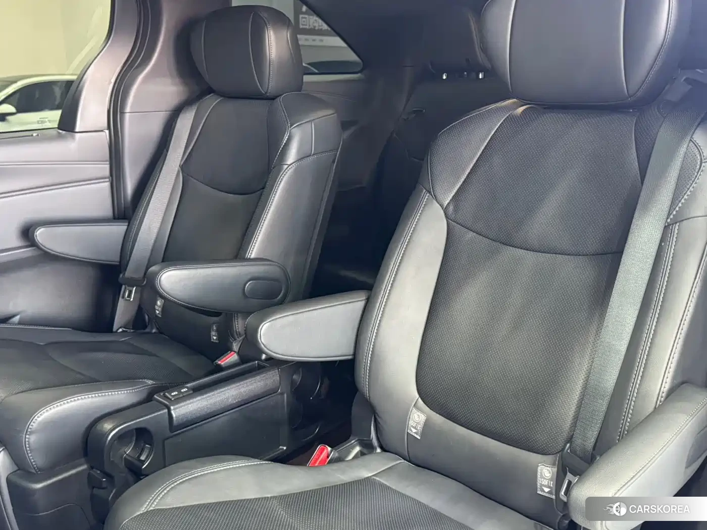 Toyota Sienna id 4622520 из Китая 17