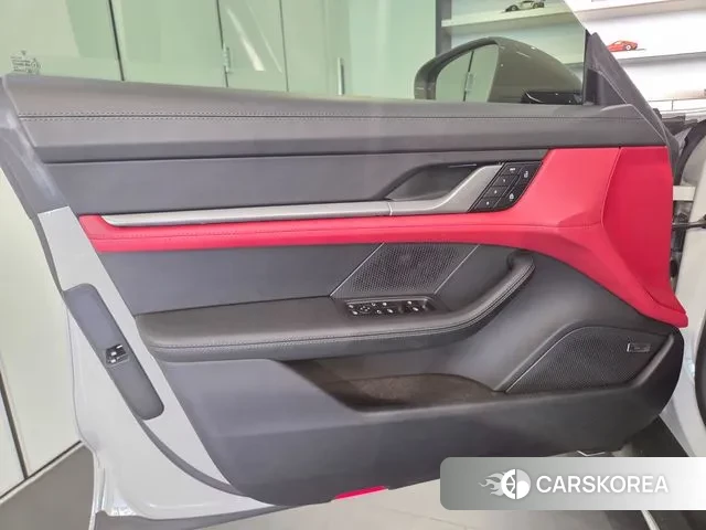 Porsche Taycan id 3695896 из Кореи 12