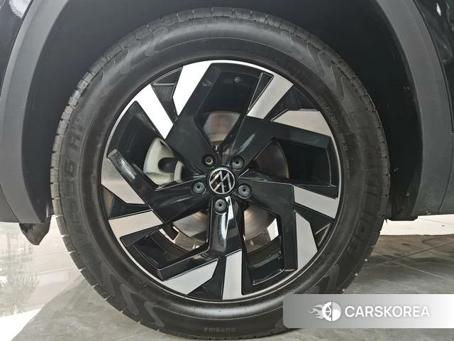 Volkswagen Tourang id 4321391 из Китая 16