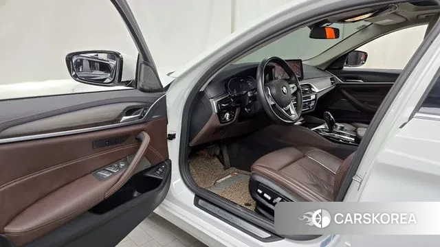 BMW 5 Series (G30) id 3054643 из Кореи 20