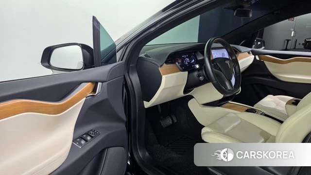 Tesla Model X id 3898962 из Кореи 20