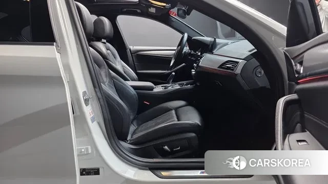 BMW 5 Series (G30) id 3636737 из Кореи 20