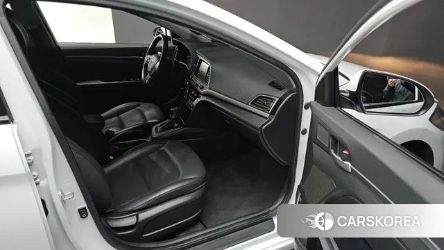 Hyundai Avante AD id 3563387 из Кореи 20