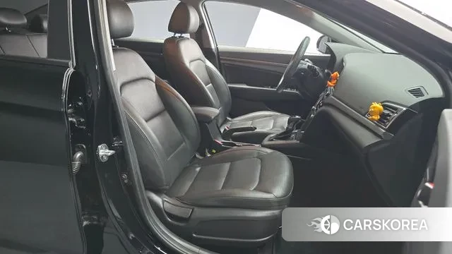 Hyundai Avante AD id 3060853 из Кореи 20