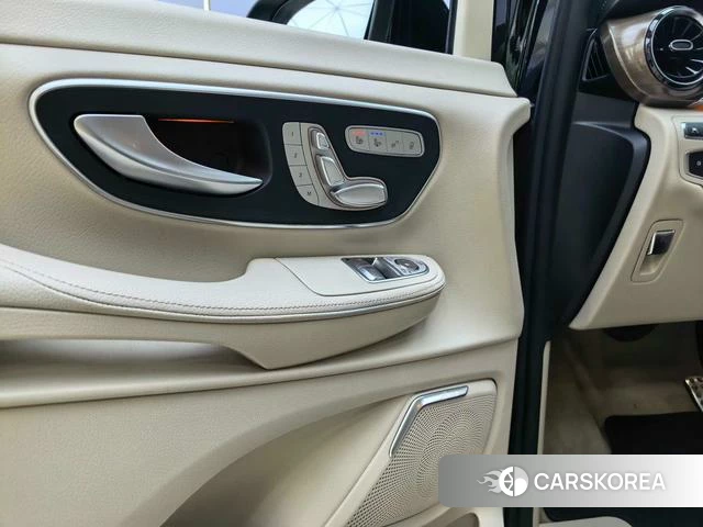 Mercedes-Benz V-class id 4221889 из Китая 19