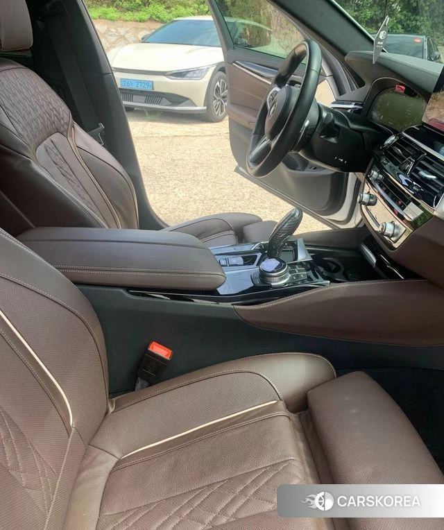 BMW 5 Series (G30) id 4848130 из Кореи 19