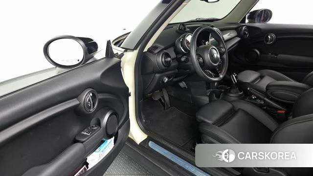 Mini Cooper id 4764699 из Кореи 30