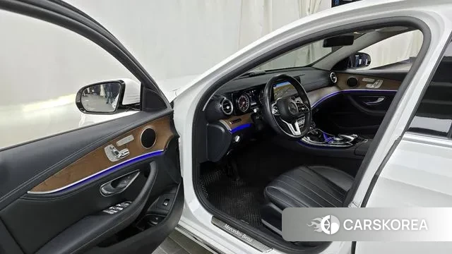 Mercedes-Benz E-Class W213 id 3588089 из Кореи 20