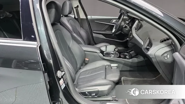 BMW 1 Series (F40) id 3696924 из Кореи 20