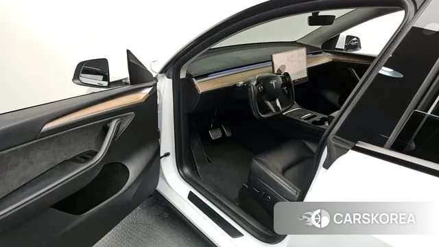 Tesla Model Y id 3739794 из Кореи 20