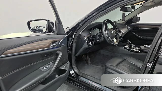 BMW 5 Series (G30) id 4689366 из Кореи 20